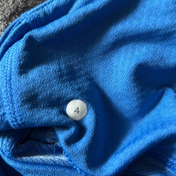 Lululemon tank top, size 4 - Picture 4 of 5